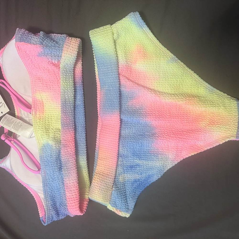 Brand new, never worn Cupshe 2 piece swim suit